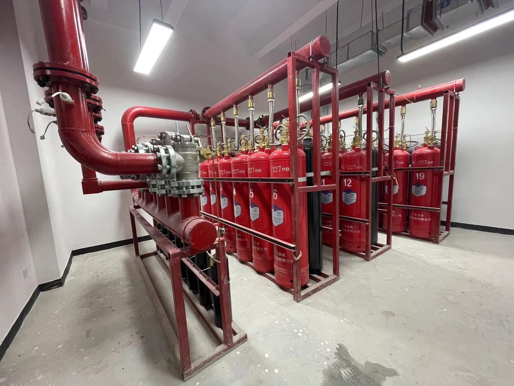 管網(wǎng)式七氟丙烷滅火系統(tǒng)：大空間防護(hù)的終極解決方案新聞圖片